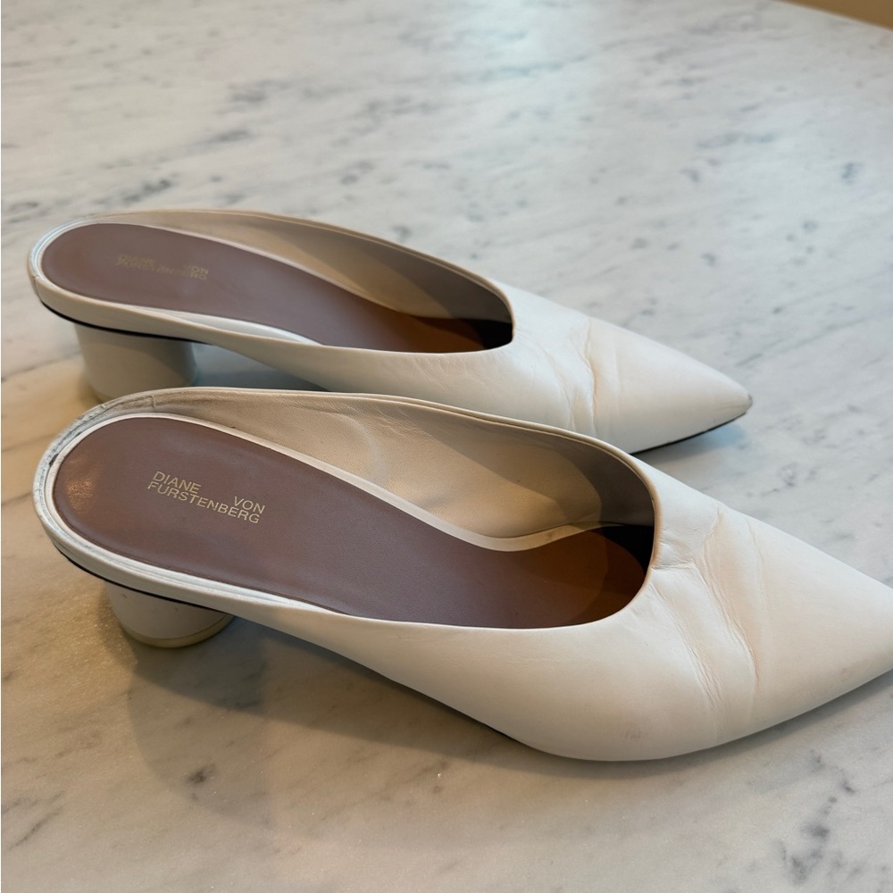 DVF White Pointed Leather Mules